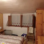 La Mansarda Di Maria E Giuseppe شقة كاميغلياتيلو سيلانو
